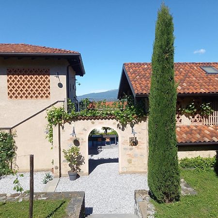 Oggiono B&B Cascina La Cinciallegra المظهر الخارجي الصورة